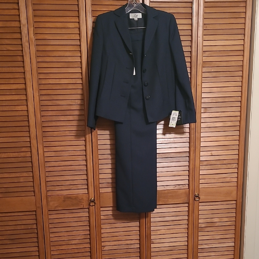 Le Suit Navy Blue Classic Business Suit Sz 4P